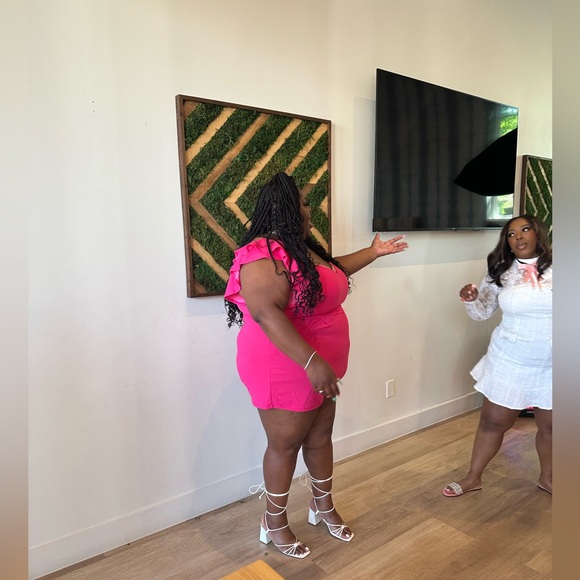 SHEIN Pink Plus Short Flutter Sleeve Romper - Picture 6 of 7